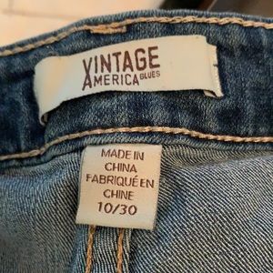 Good Condition! Detailing at bottom